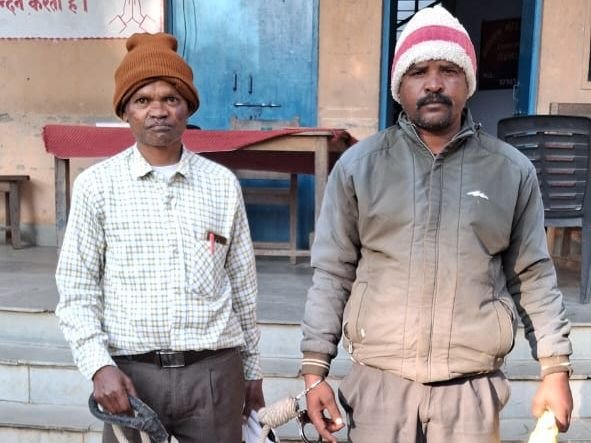 गुमला में 20 किलो प्रतिबंधित मांस जब्त | गुमला में प्रतिबंधित मांस बिक्री के 20 आरोपियों को चैनपुर पुलिस ने गिरफ्तार कर भेजा जेल - गुमला समाचार