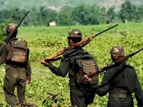 चाईबासा में जन अदालत में दो को फांसी की सजा | चाईबासा में जन अदालत में दो को मौत की सजा: सेंदरा में भरी सभा, चार टुकड़ों को पकड़ा - चाईबासा (पश्चिम सिंहभूम) News