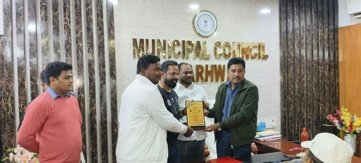 जय माँ शेरावाली संघ को लगातार दूसरी बार स्वच्छता में प्रथम पुरस्कार | स्वतंत्रता में लगातार दूसरी बार जय मां शेरावाली संघ को प्रथम पुरस्कार - गढ़वा न्यूज़