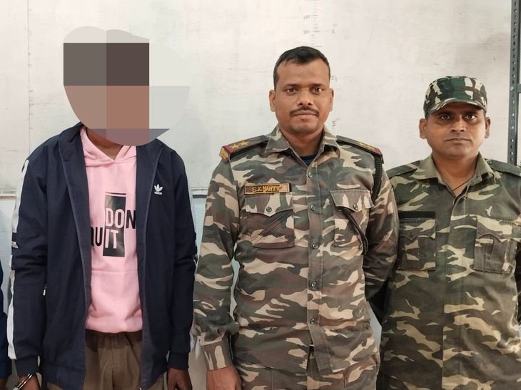 जेजेएमपी का सक्रिय सदस्य गिरफ्तार | जेपी का सक्रिय सदस्य गिरफ़्तार: एक साल से लेवी वसूली का किया था काम, भेजा गया जेल - Latehar News