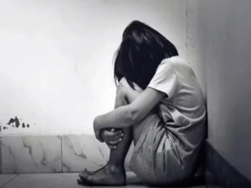 झारखंड की बेटी का शव पलामू लाया जाएगा। भरूच रेप केस | झारखंड की बेटी का पलामू लाया गया शव: गुजरात में रेप के बाद इलाज के दौरान हुई थी मौत, मोरोज़ की बेटी ने प्राइवेट पार्ट में डाली थी रॉड डाल दी थी - पलामू न्यूज़