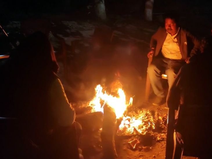 झारखंड में गढ़वा सबसे ठंडा रहा। मौसम समाचार | झारखंड में 2-3 डिग्री सेल्सियस गिरेगा, पारा ठंड: 5 डिग्री के साथ गढ़वा सबसे ठंडा जिला; 9 रसेल का तापमान 10 से नीचे - रांची समाचार