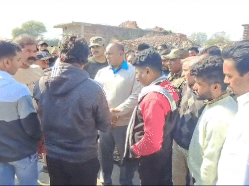 पलामू में दो बाइक की आमने-सामने की टक्कर में दो की मौत | पलामू में दो बाइक की टक्कर में दो की मौत: भाई-बहन की मौत, बाइकों ने किया जोरदार सड़क जाम - पलामू न्यूज