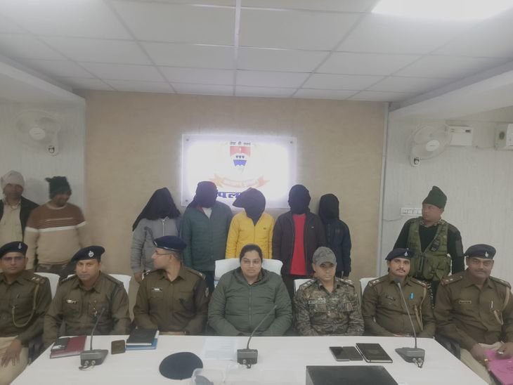 45 लाख रुपये के गबन को छुपाने के लिए चोरी का ड्रामा | 45 करोड़ की हेराफेरी के लिए चोरी का ड्रामा: तीन सेल्समैन और दो साथियों ने मिलकर रची साजिश, सभी गिरफ्तार - पलामू समाचार