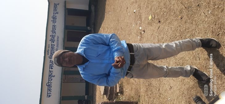 उपस्थिति दर्ज कर गायब हुए प्रभारी शिक्षक, बीईईओ ने कहा- जांच के बाद होगी कार्रवाई | हाजी के संयुक्त प्रभारी शिक्षक गायब बीईओ बोले- जांच के बाद कार्रवाई - पनकी न्यूज