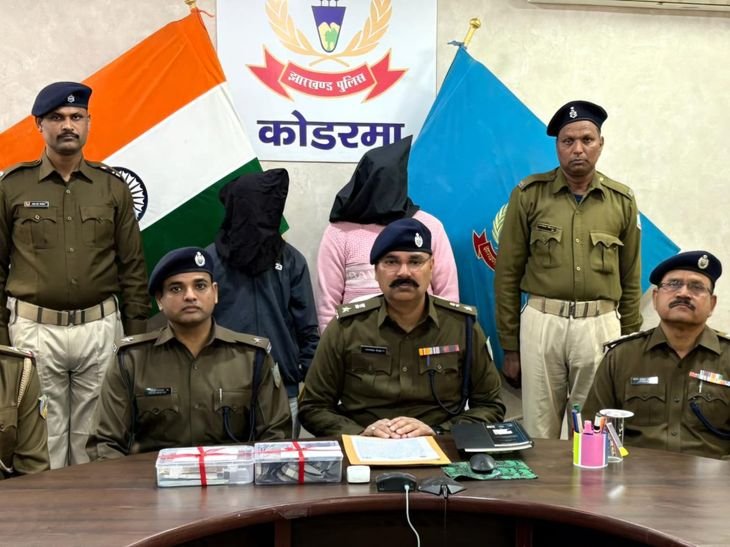 एक बूढ़े व्यक्ति से 50 हजार रुपये लूटे गए थे बुजुirch से rurl rurry ryुपए लूटने kayr गि rayraurautair: rarana पुलिस मुजफ ने e मुजफ मुजफ ryrोपियों दोनों दोनों दोनों दोनों दोनों दोनों दोनों दोनों दोनों दोनों