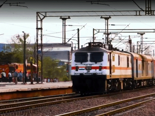 कुंभ मेले के लिए रांची से 10 विशेष ट्रेनें | रांची से कुंभ मेले के लिए 10 स्पेशल ट्रेन: रांची से कुंभ मेले के लिए 10 स्पेशल ट्रेन, 13 जिलों के आश्रमों को मिलेगा सीधा फायदा - रांची न्यूज़