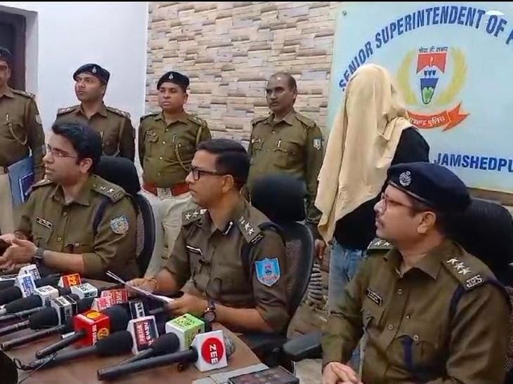 जमशेदपुर में ब्राउन शुगर तस्कर गिरफ्तार | जमशेदपु r ब r ब theraur शुगrauraur गिraur गिrफrautairair: २५ तदखाना