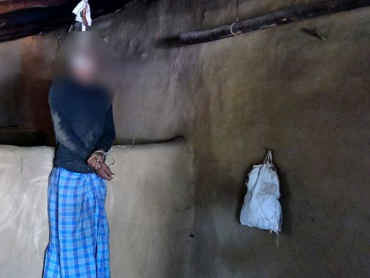 पलामू में वृद्ध की हत्या कर फांसी पर लटकाया गया | पलामू में बुजुर्ग को फांसी पर लटकाया: हत्यारे ने घर के दरवाजे से बाहर बंद कर दिया अंजाम - पलामू समाचार