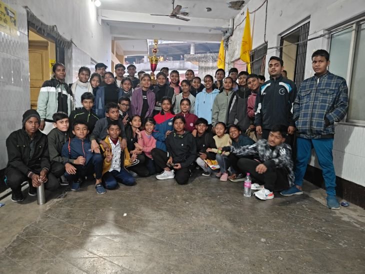 पश्चिमी सिंहभूम ने राज्य ताइक्वांडो में रचा इतिहास | राज्य ताइक्वांडो में पश्चिमी सिंहभूम ने दर्ज किया इतिहास: 15 स्वर्ण सहित 26 पदक, पुमसे श्रेणी में बने चैंपियन - चाईबासा (पश्चिम सिंहभूम) समाचार