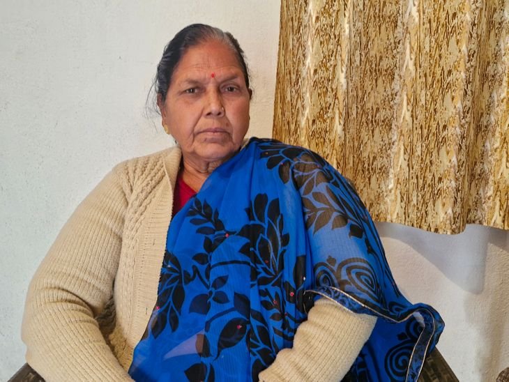 बैग काटकर महिलाओं ने उड़ाए दो लाख रुपए | बैग वुमेन्स ने उड़ाई दो लाख रुपये: बैंक टाइमटाइम बढ़ी वेस्ट, ई-क्रेसी में फ्री बन गई थी दो महिलाएँ - हज़ारीबाग़ न्यूज़