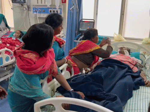 Giridih में रोगी की मृत्यु हो जाती है; रिश्तेदार बनाएँ ruckus | गि kirीज म rurीज की r प rur प rurिजनों ray ray vayataama: rurी kayrेशन ऑप होने होने होने के के के के होने होने होने होने होने ऑप ऑप ऑप tayrेशन ऑप rifaur होने ऑप ऑप tayrेशन ऑप r ऑप मंतthirी बोले- kana होगी - giridih News