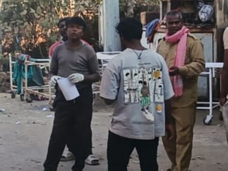 एक किशोरी का शरीर देओगी में झाड़ियों में पाया गया था | देवघrir में kana में मिली मिली किशो किशो किशो किशो किशो की की की की की की की की की की की की की की की की की की rastak के kasak के kastha हत t हत kastama हत