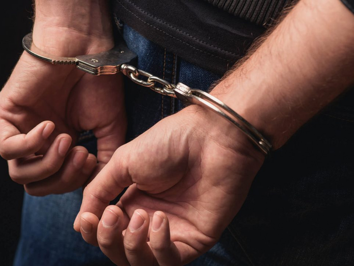 नशीले पदार्थों को देकर रिश्ता बनाया, फिर ब्लैकमेलिंग द्वारा तलाकशुदा हो गया | तंग आरी, तेरना, तेरहम गरी गरीरनाना