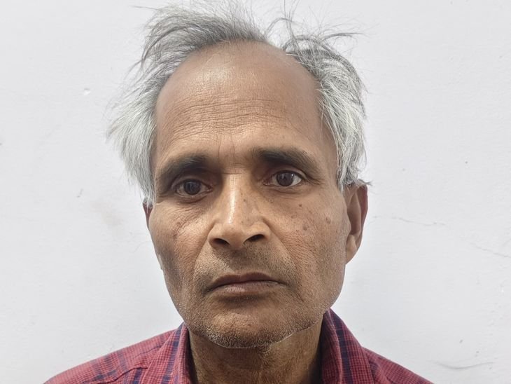 पालमू में पुलिस स्टेशन के सामने व्यापक दिन के उजाले में बूढ़े आदमी को लूट लिया गया था Yahak kyraut बुजु से kasak लूट