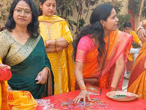 बोकारो में बसंत पंचमी पर महिलाओं की अनूठी पहल | Chair में में में पंचमी पंचमी प प प प प प प प प प की की की की की