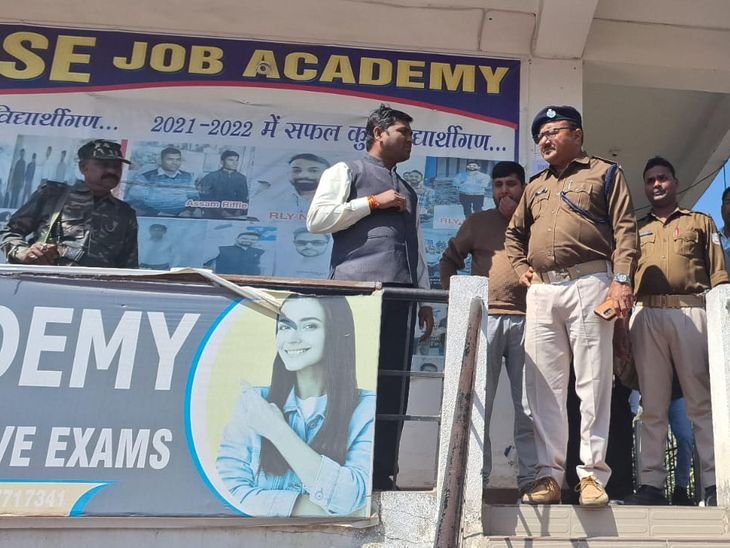 मैट्रिक और इंटरमीडिएट परीक्षा से पहले कोचिंग केंद्रों पर छापे | मैटrिकir इंट rir पrurthapata से पहले कोचिंग कोचिंग कोचिंग कोचिंग rurों rurों rur प rur प virthabaira: