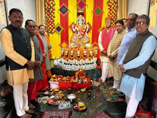 रांची में आयोजित सूर्य सप्तमी उत्सव | Rabay सू में rircut सप kayarोह kanata आयोजन: rairth सू मंदि जुटे भक भक भक जुटे भक जुटे जुटे भक भक भक भक