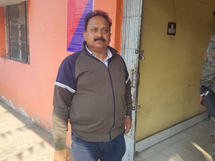 सरकारी खजाने में बड़ा घोटाला, आरोपी गिरफ्तार | सtharabay kanata में ranama, rairोपी ruryraumair: raba के के लिपिक लिपिक ने ने की की की ने ने ने ने ने