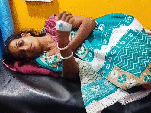 ससुराल वालों ने उसे कोडर्मा में परेशान किया | कोडरमा में ससुराल वालों ने किया प्रताड़ित: दो बेटियां होने से नाराज थे ससुराल वाले, पति मांग रहा था बाइक, करता था पिटाई - koderma News