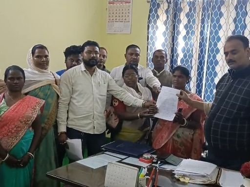 जाम्तारा ब्लॉक प्रमुख ने भ्रष्टाचार का आरोप लगाया | तमामता के बारे में बात करते हैं