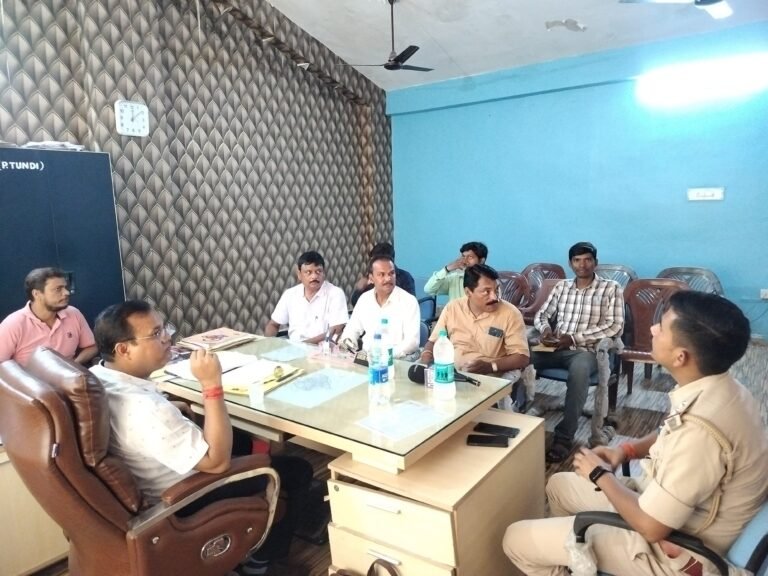उपायुक्त के निर्देशानुसार अंचल स्तर पर की गई मासिक खनन टास्क फोर्स बैठक,दिए गए कई दिशा निर्देश
