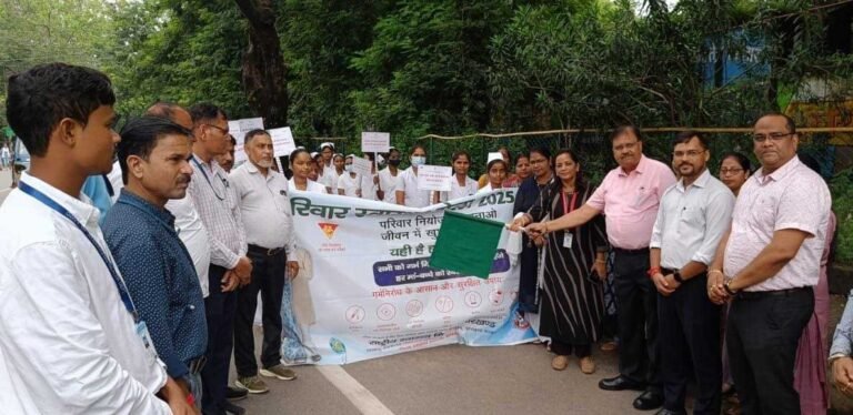 विश्व जनसंख्या दिवस पर निकाली जागरूकता रैली