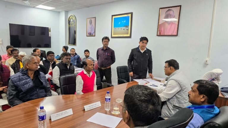 महापौर पद के प्रत्याशियों को चुनाव चिह्न आवंटित