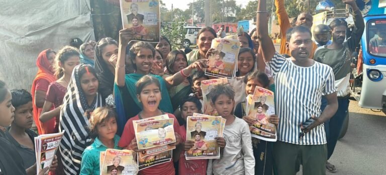 संध्या देवी ने मेयर प्रत्याशी इंदु देवी के पक्ष में चलाया जनसंपर्क अभियान