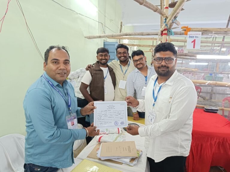 वार्ड संख्या 32 से 2627 मत प्राप्त कर रश्मि राज विजयी घोषित हुए।