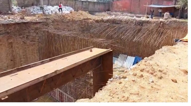 गया पुल अंडरपास निर्माण कार्य तेज, निरीक्षण करने पहुंचे सांसद प्रतिनिधि; जाम से राहत की उम्मीद