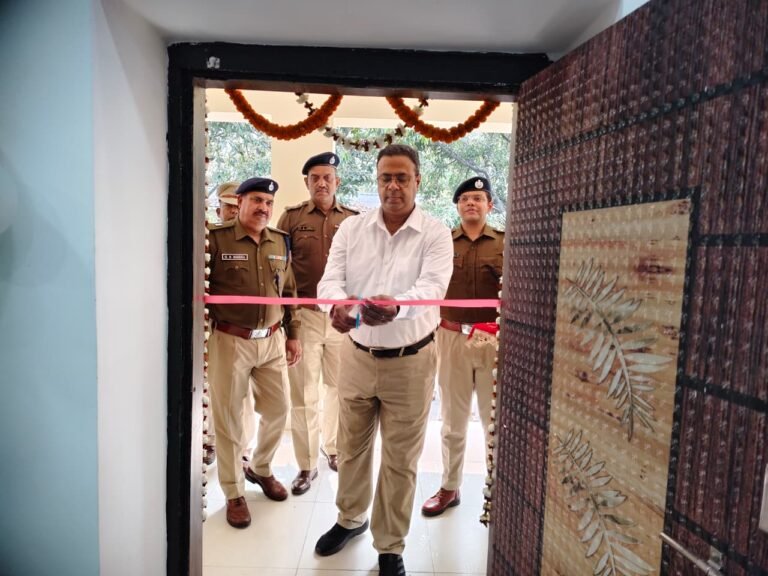 आरपीएसएफ जवानों हेतु मंडल रेल प्रबंधक द्वारा बटालियन रिक्रिएशन रूम एवं यूनिट कैंटीन का उद्घाटन |