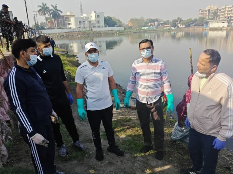 विशेष सफाई अभियान के तहत रानी तालाब धैया में सफाई एवं वृक्षारोपण कार्यक्रम आयोजित