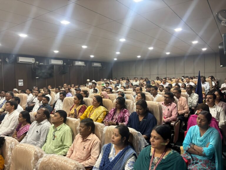 धनबाद सदर और तोपचांची के शिक्षकों को दिया गया विद्यालय के आधारभूत संरचना और बच्चों के सर्वांगीण विकास पर प्रशिक्षण