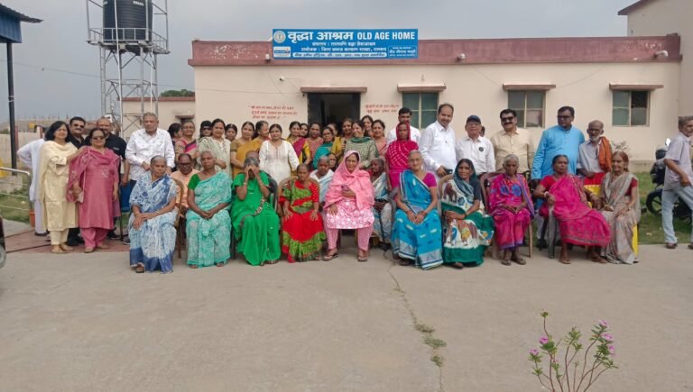 ओल्ड एज होम में ईद मिलन की धूम, गुजराती समाज ने वृद्धजनों संग बांटी खुशियां