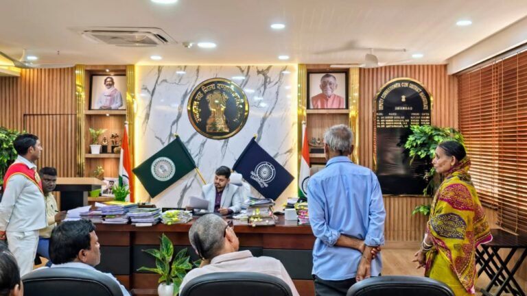 बेकारबांध में सार्वजनिक पुस्तकालय निर्माण करने का अनुरोध