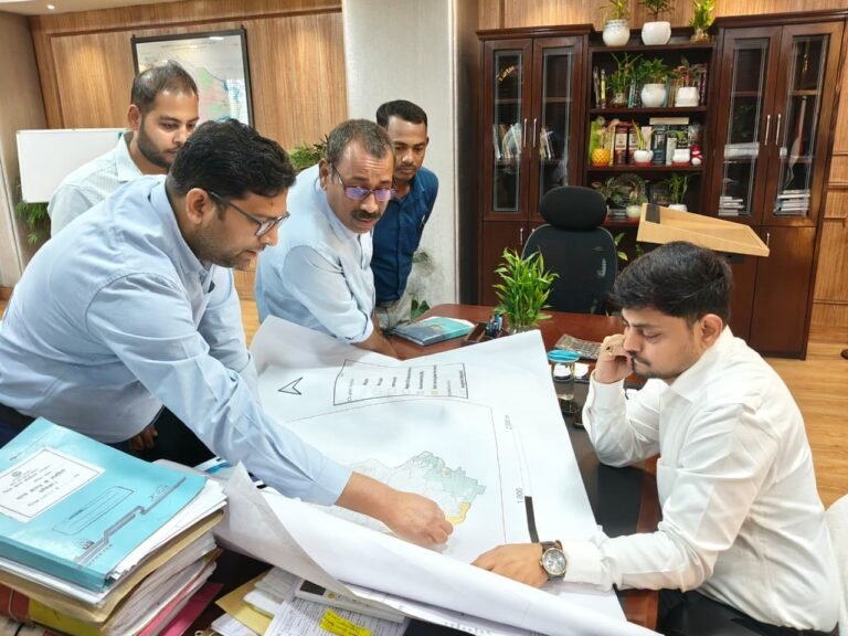 झरिया के अग्नि एवं भू – धसान से प्रभावित एवं अन्य लोगों के वैकल्पिक आजीविका हेतु नेशनल टेक्सटाइल कॉर्पोरेशन (NTC) की पहल; अधिकारियों के दल ने किया धनबाद का दौरा