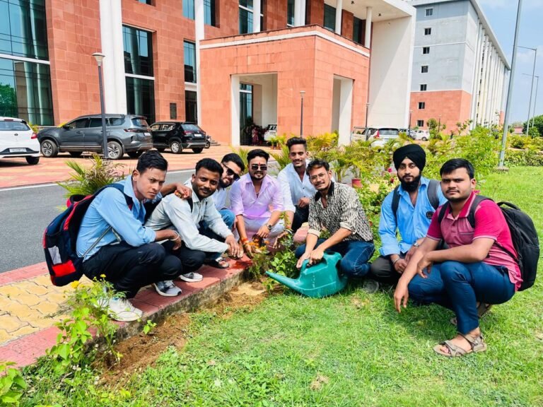 एनएसयूआई के 56 वें स्थापना दिवस पर बीबीएमकेयू में पौधारोपण