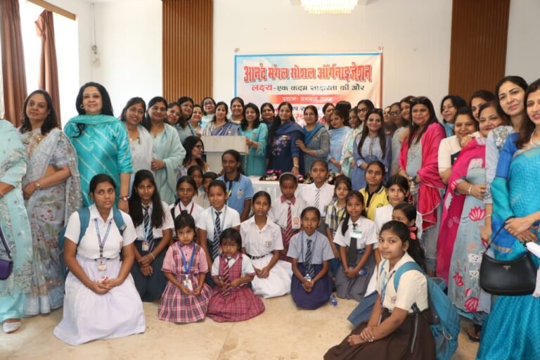 आनंद मंगल ने लक्ष्य एक कदम साक्षरता की ओर को साकार किया