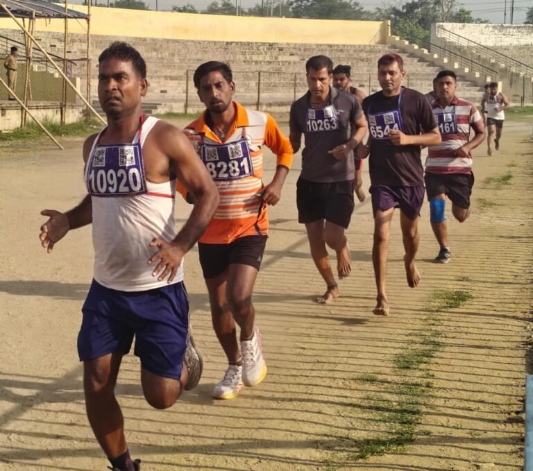 धनबाद होमगार्ड बहाली: शहरी तकनीकी अभ्यर्थियों की शारीरिक दक्षता परीक्षा संपन्न, पारदर्शिता पर रहा विशेष जोर