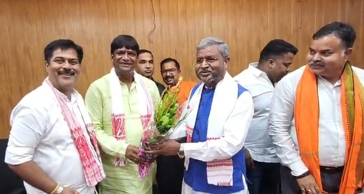 बाबूलाल मरांडी का हेमंत सरकार पर तीखा हमला: “झारखंड में कानून व्यवस्था वेंटिलेटर पर, अपराधियों को मिल रहा सरकारी संरक्षण”