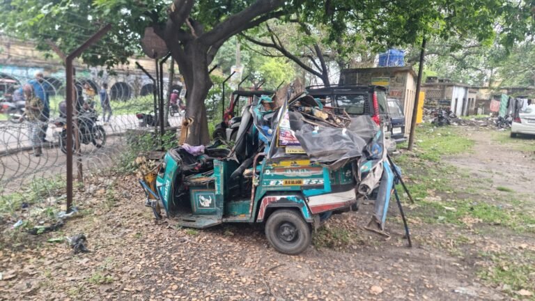 जेलगोरा में भीषण सड़क हादसा, एक महिला की मौत, पांच घायल।