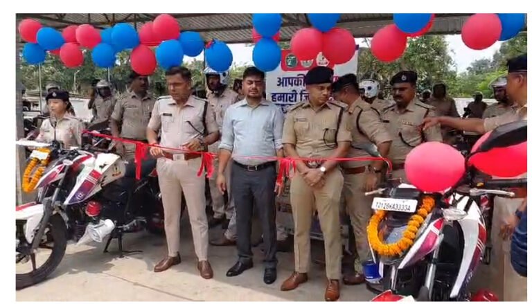 धनबाद में पुलिस पेट्रोलिंग को मिली मजबूती, 112 बाइक हरि झंडी दिखा कर किया रवाना..