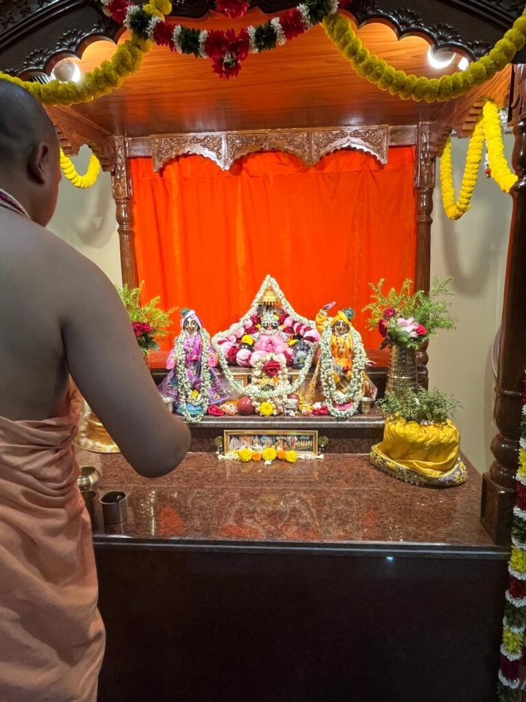 इस्कॉन धनबाद वृंदावन विहार में श्री श्री नृसिंह चतुर्दशी महोत्सव भव्य रूप से संपन्न