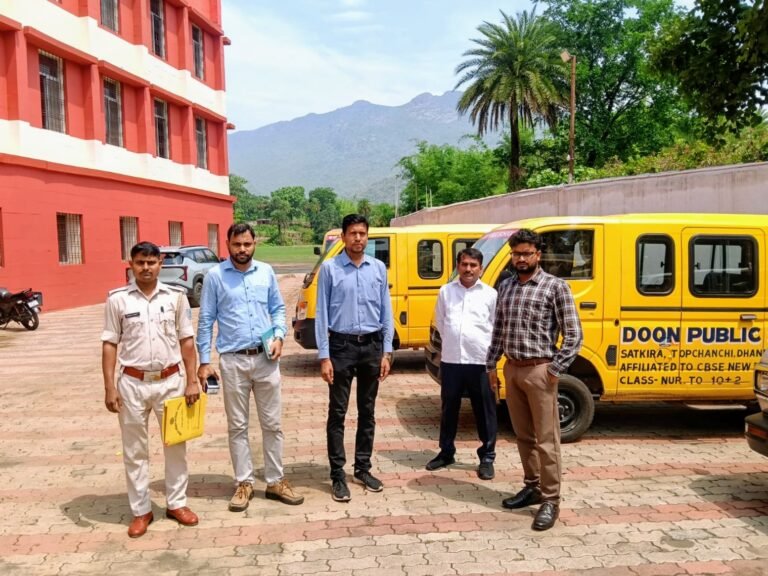 दून पब्लिक स्कूल के वाहनों पर एक लाख 60 हजार का जुर्माना