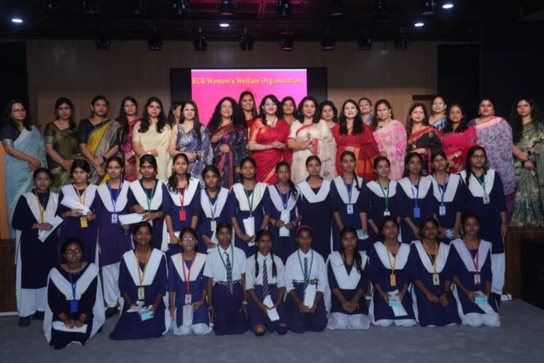 ईस्ट सेंट्रल रेलवे हायर सेकेंड्री स्कूल, दानापुर में‘मेन्सुट्रुअल हाइजीन‘‘ विषय परजागरूकता कार्यक्रम ‘‘पुलकित पंख‘‘ का आयोजन