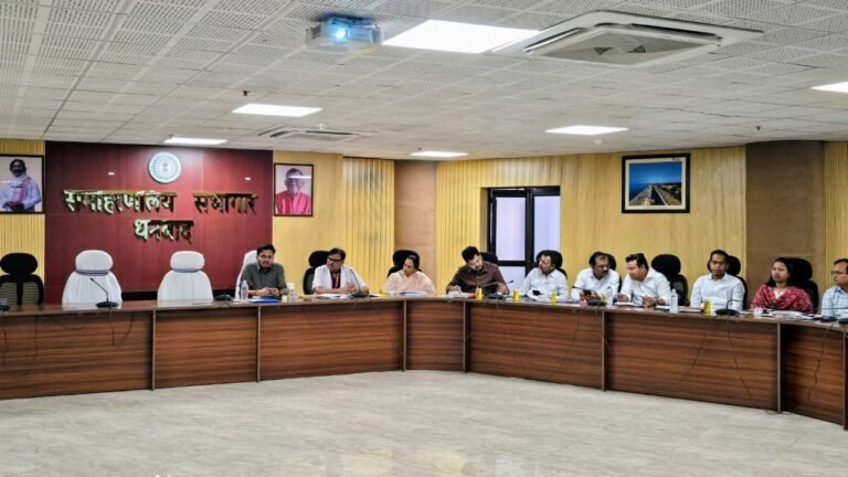 क्लिनिकल एस्टेब्लिशमेंट एक्ट पर दिया प्रशिक्षण