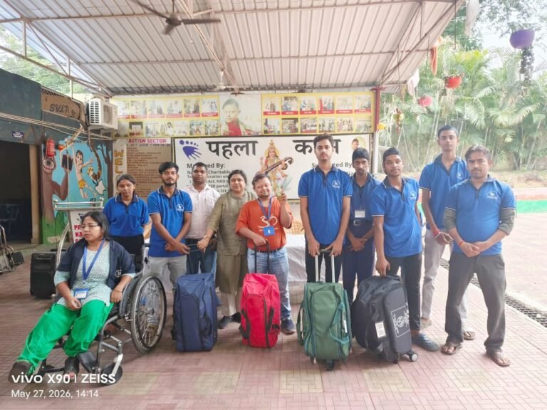 विशेष दिव्यांग स्कूल ‘पहला कदम’ में टीएलएम किट एवं व्हीलचेयर का वितरण