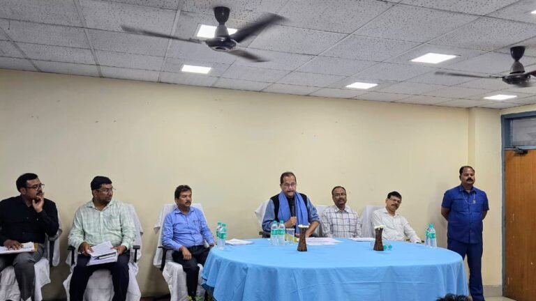 माननीय वित्त मंत्री ने की राजस्व संग्रह की समीक्षा