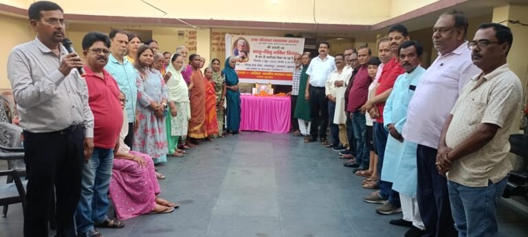 अखिल भारतीय कायस्थ महासभा ने स्वर्गीय कैलाश सारंग का जन्मदिन मातृ पितृ भक्त दिवस के रूप में मनाया